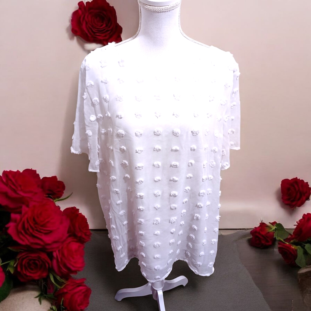 Elegant White Textured Women's Top